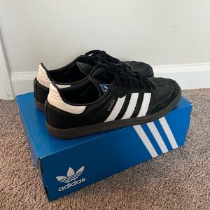 Trendy Black Adida Sambas! 🖤